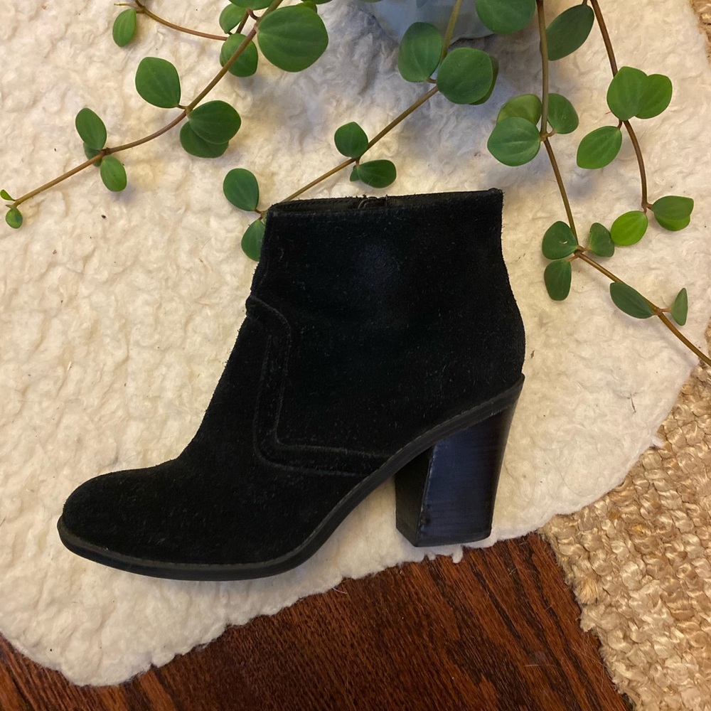 ⭐️BOGO50⭐️ Shoemint Suede Bootie -sz 7.5